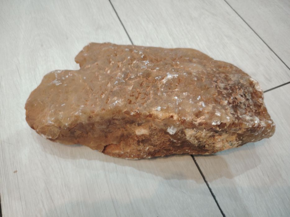 Piatra  opal in forma ei naturala