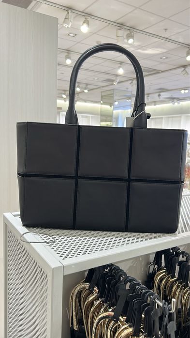 Продам кожаную сумку H&M.