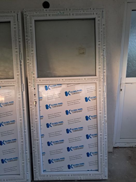 Vind doua usi termopan noi dimensiuni 200 ×90   200×96  complect echi