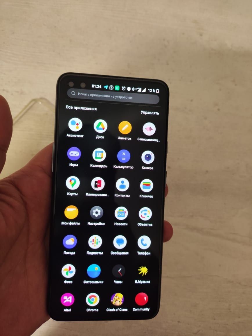 Продам смартфон в отличном состоянии  OnePlus Nord 8/128