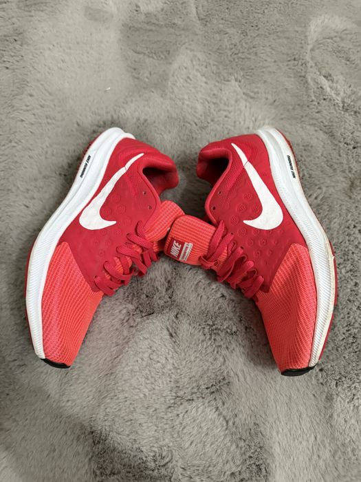 Adidasi Nike Running