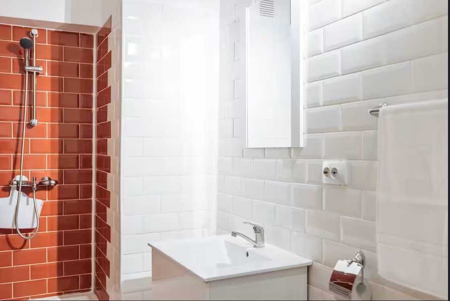 Proprietar vind apartament cu 4 camere Fantani -Piata Unirii