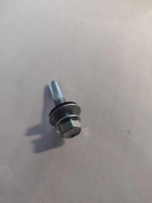 Самосверлящий винт GT8 с шайбой 5.5x24 P150240PL