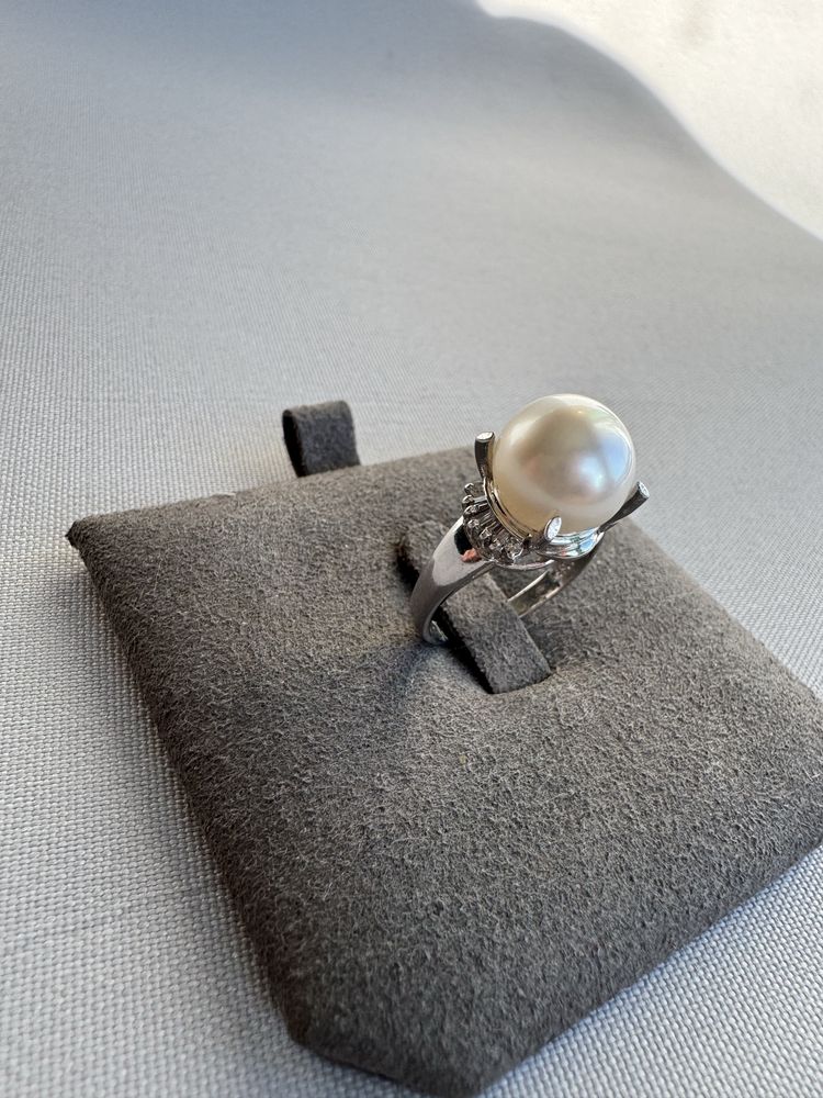 Inel din platina, perla si diamante