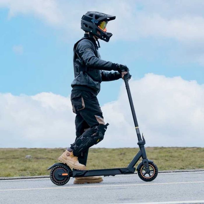 BLACK  FRIDAY Trotineta Electrica KuKirin S1 Max, Noua,