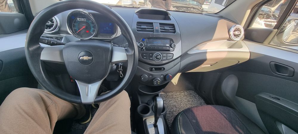 Spark 4-pozitsa Avtomat 2019-yil kraska radnoy 54ming probeg metan gaz