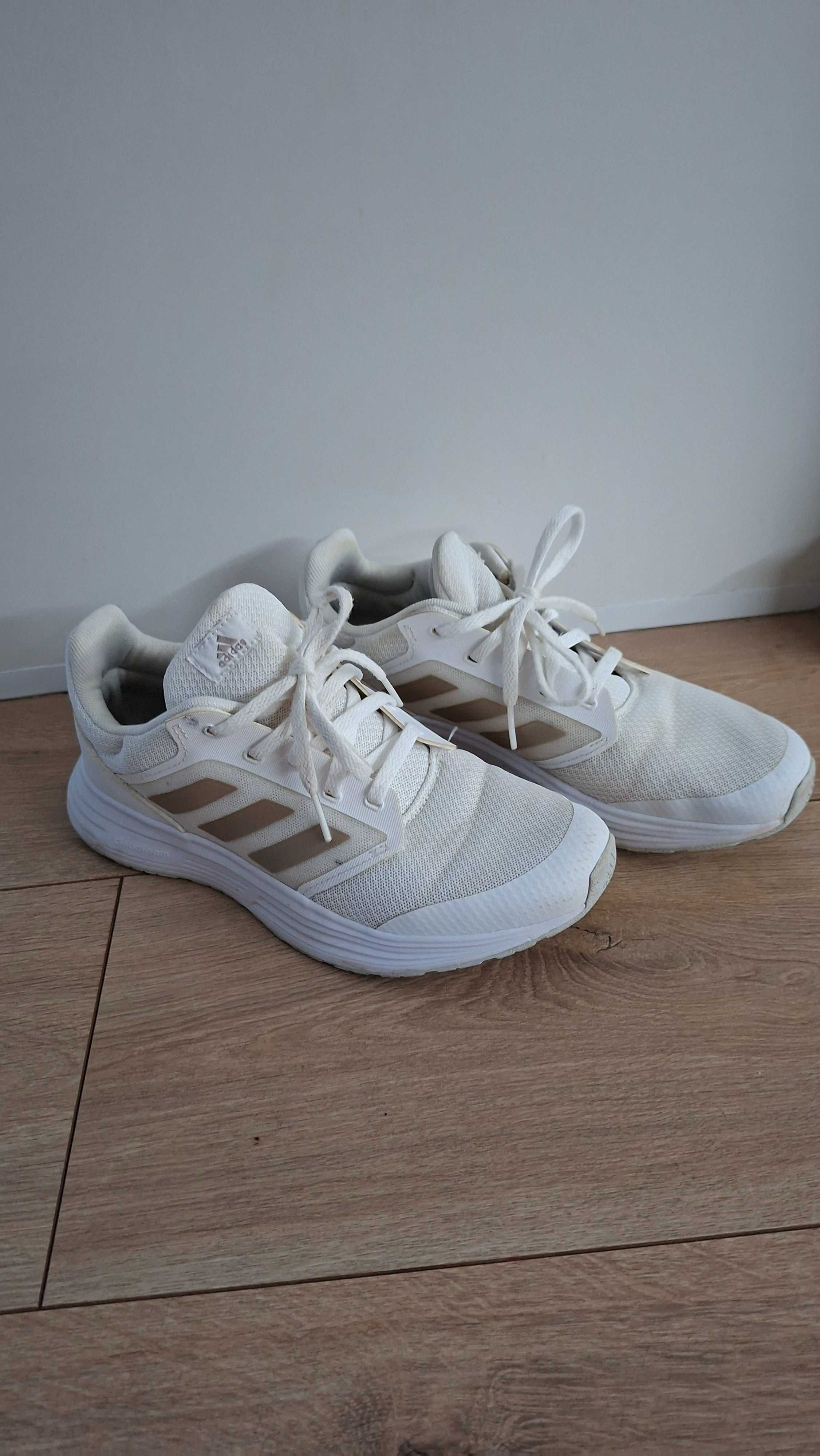 Adidas Galaxy 5 размер 40