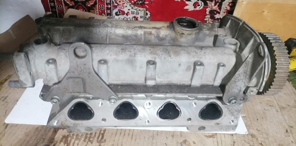Головка двигателя VW GOLF 4