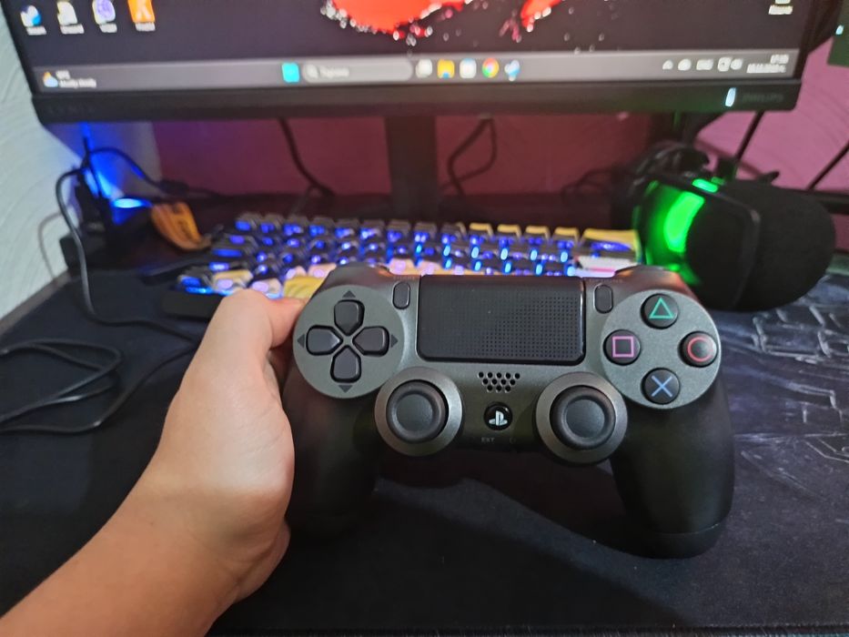 Джойстик за ps4 чисто нов