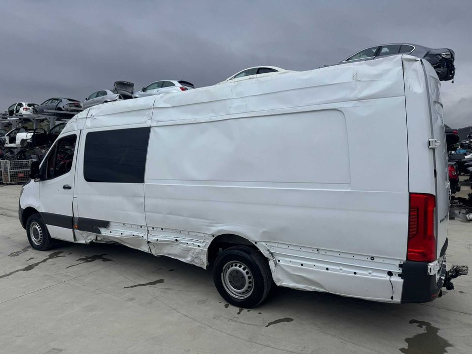 Mercedes Sprinter 2021 8+1 locuri,marfa 2,2 E6 avariat lovit avariate