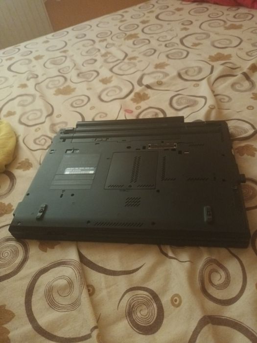 Vând laptop Lenovo t410