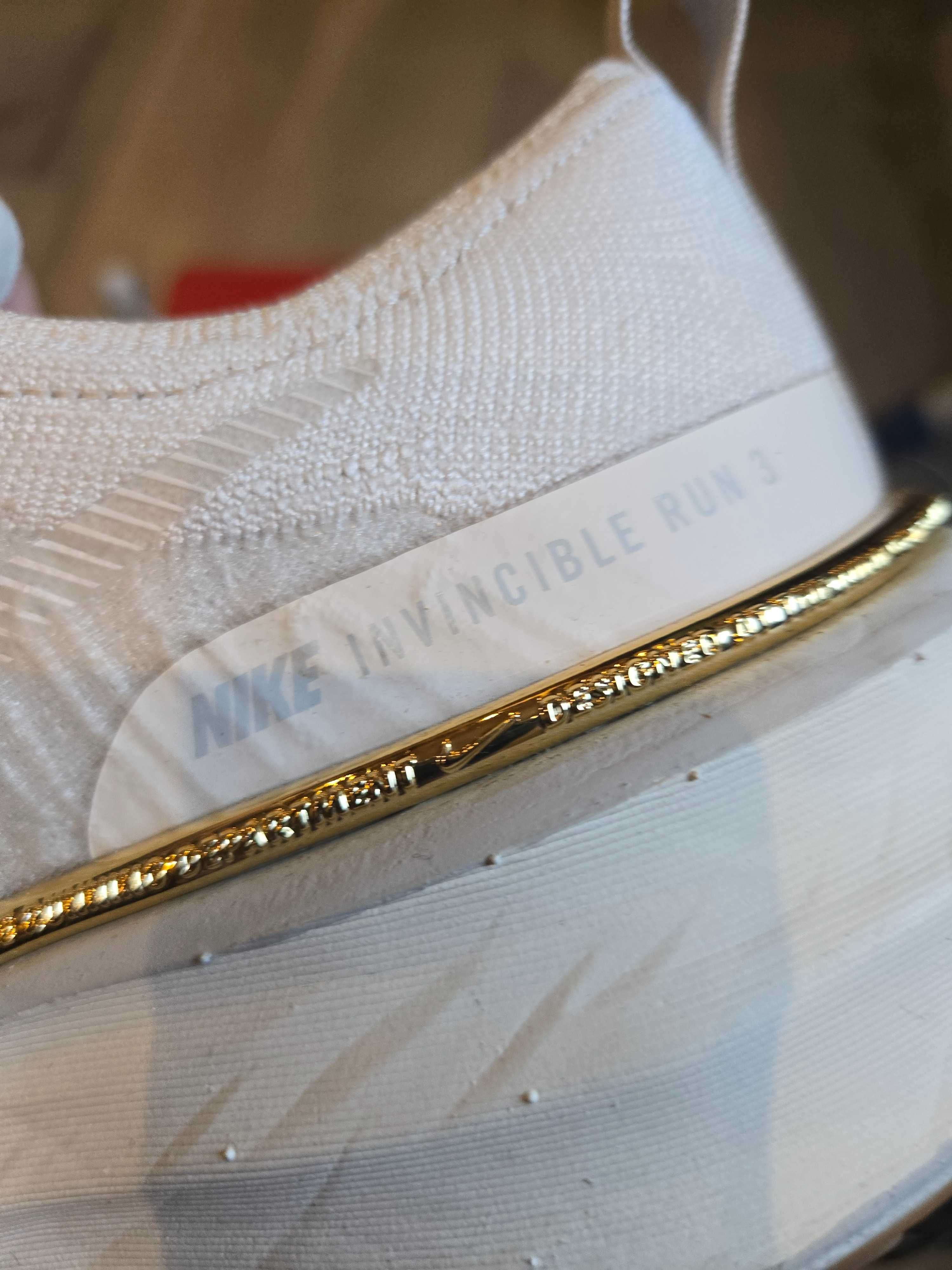 Дамски маратонки Nike Invincible 3