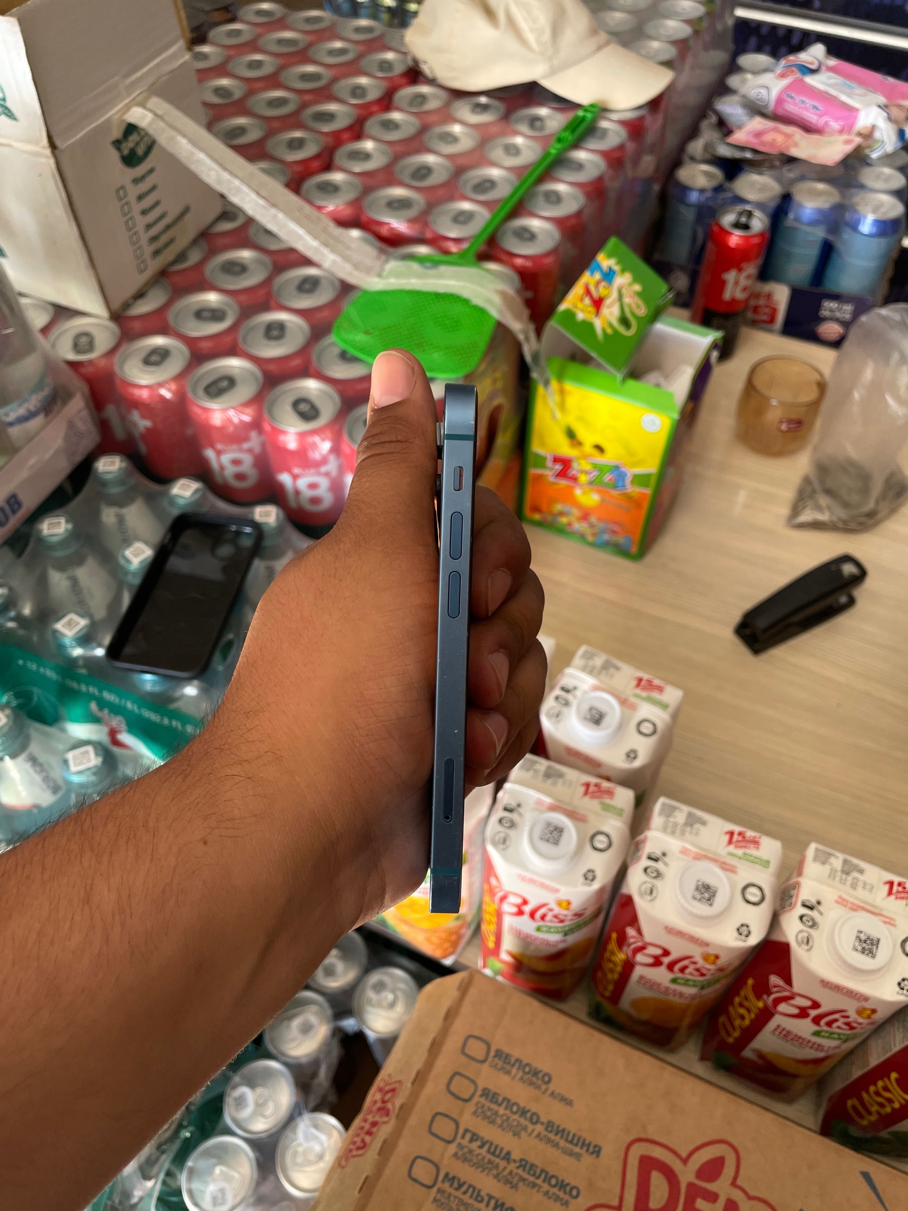 iphone 13 мини  в хорошем состоянии