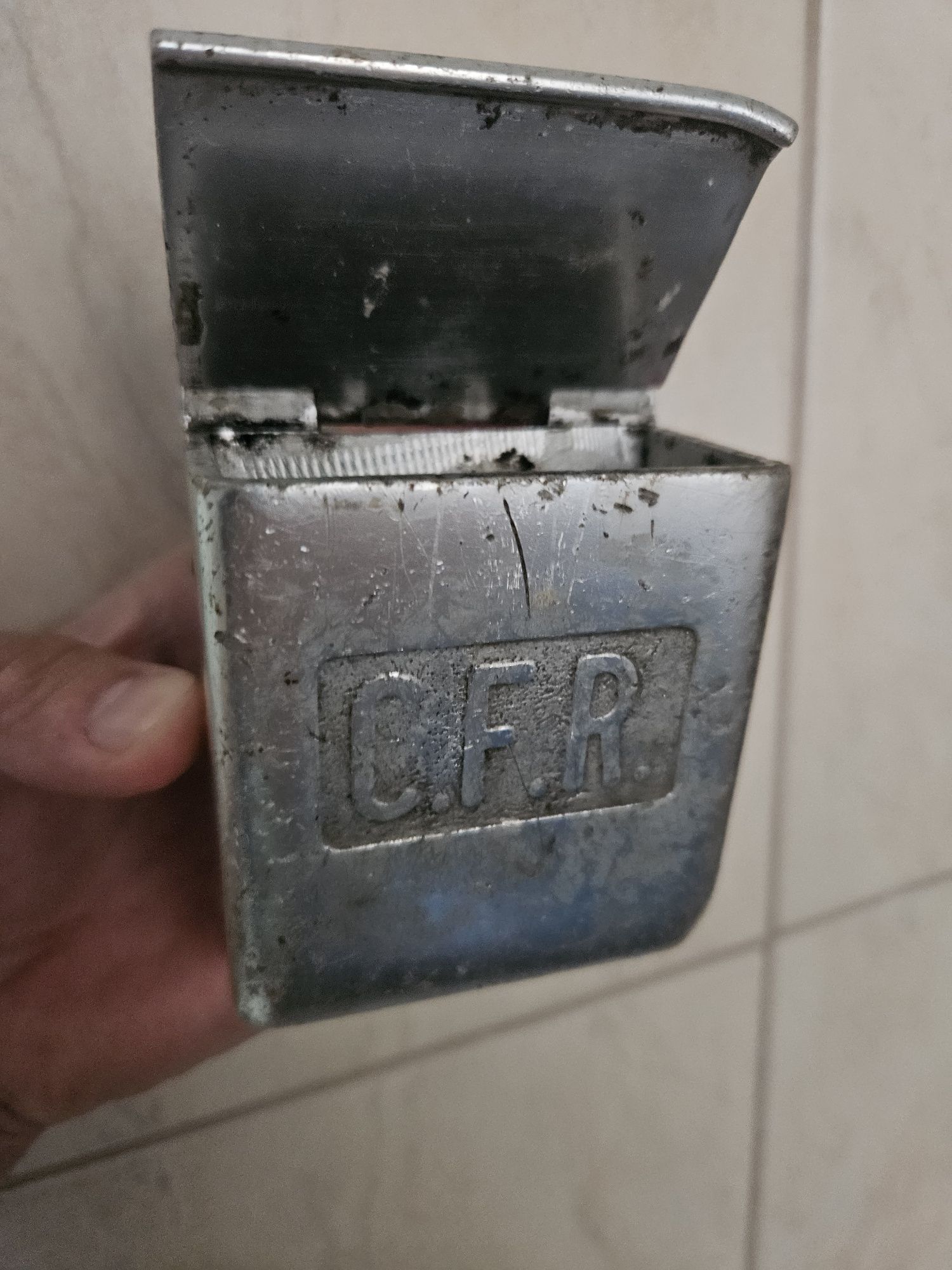 Scrumiera CFR stare buna
