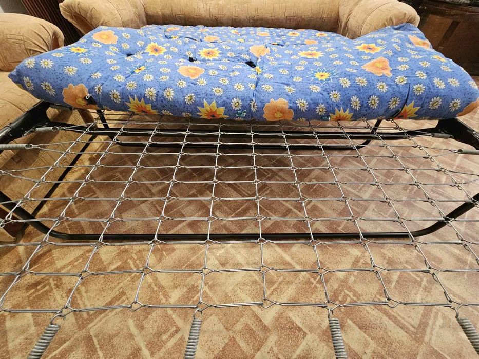 Холова гарнитура с разтегателен диван