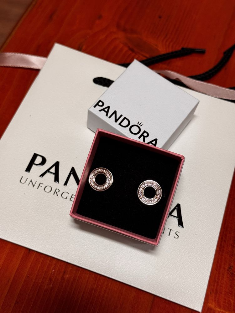 Пандора обеци Pandora