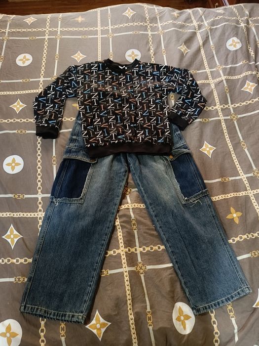 Костюм джинсы и кофта на мальчика 12 -13 лет