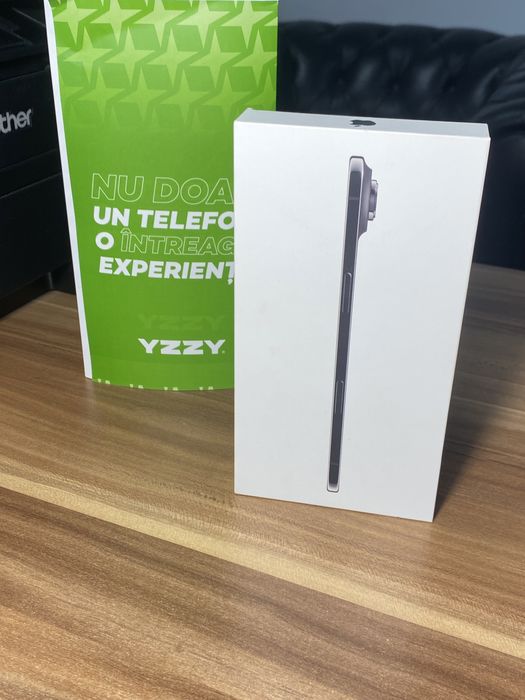 iPhone Air • 256 GB • Space Black