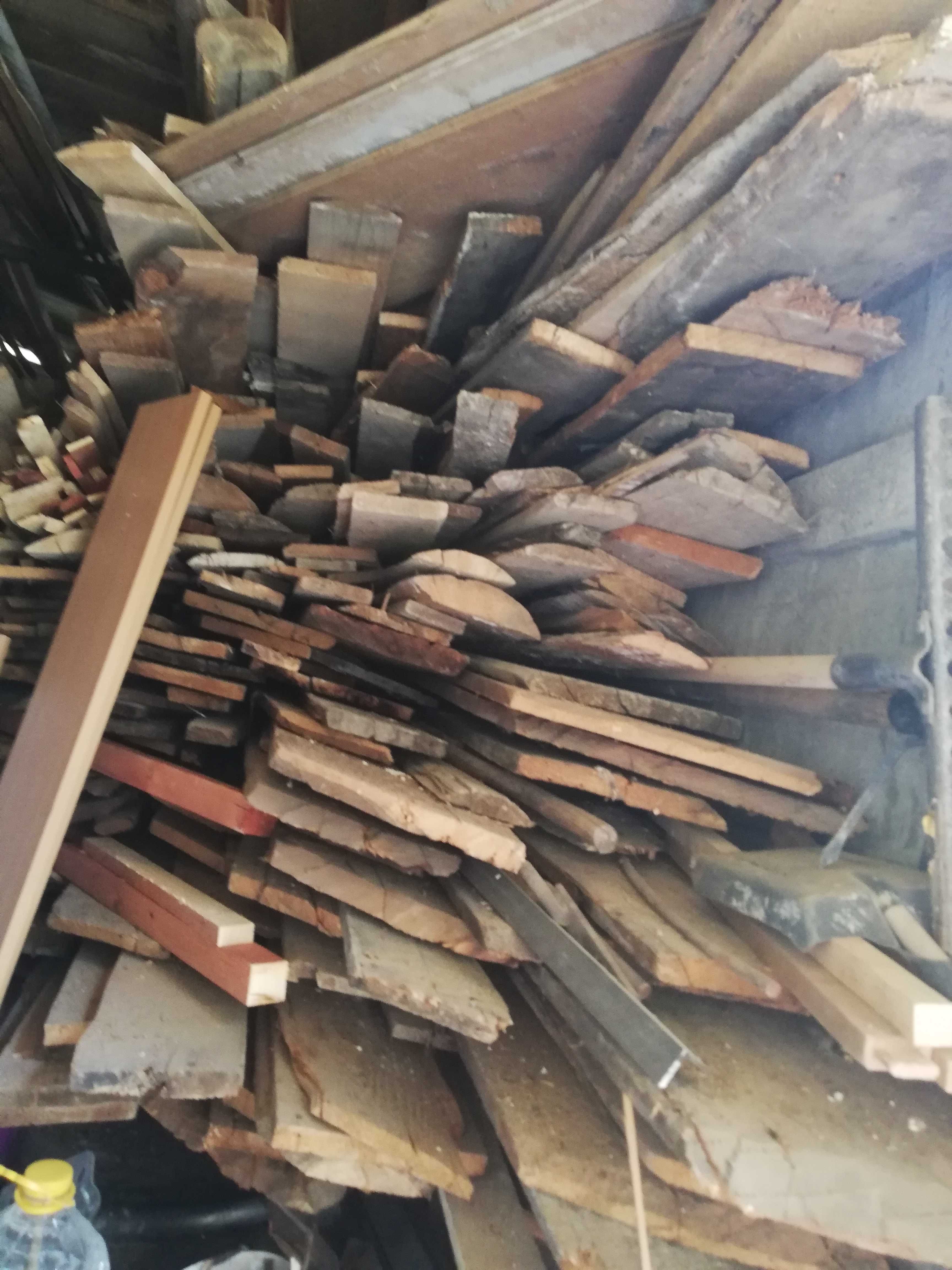 Vând lemne provenite din demolare pod 34 mc