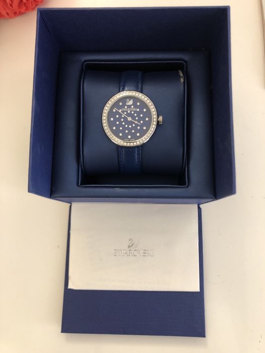 Часовник сваровски/ swarovski