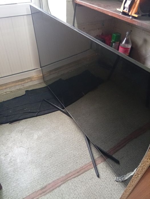 Телевизор на запчасти.