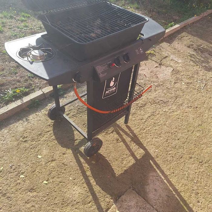 Голямо газово барбекю
