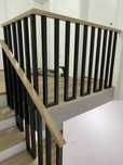 Scari interioare, balustrade, riflaje, plinte, pervaze din lemn masiv