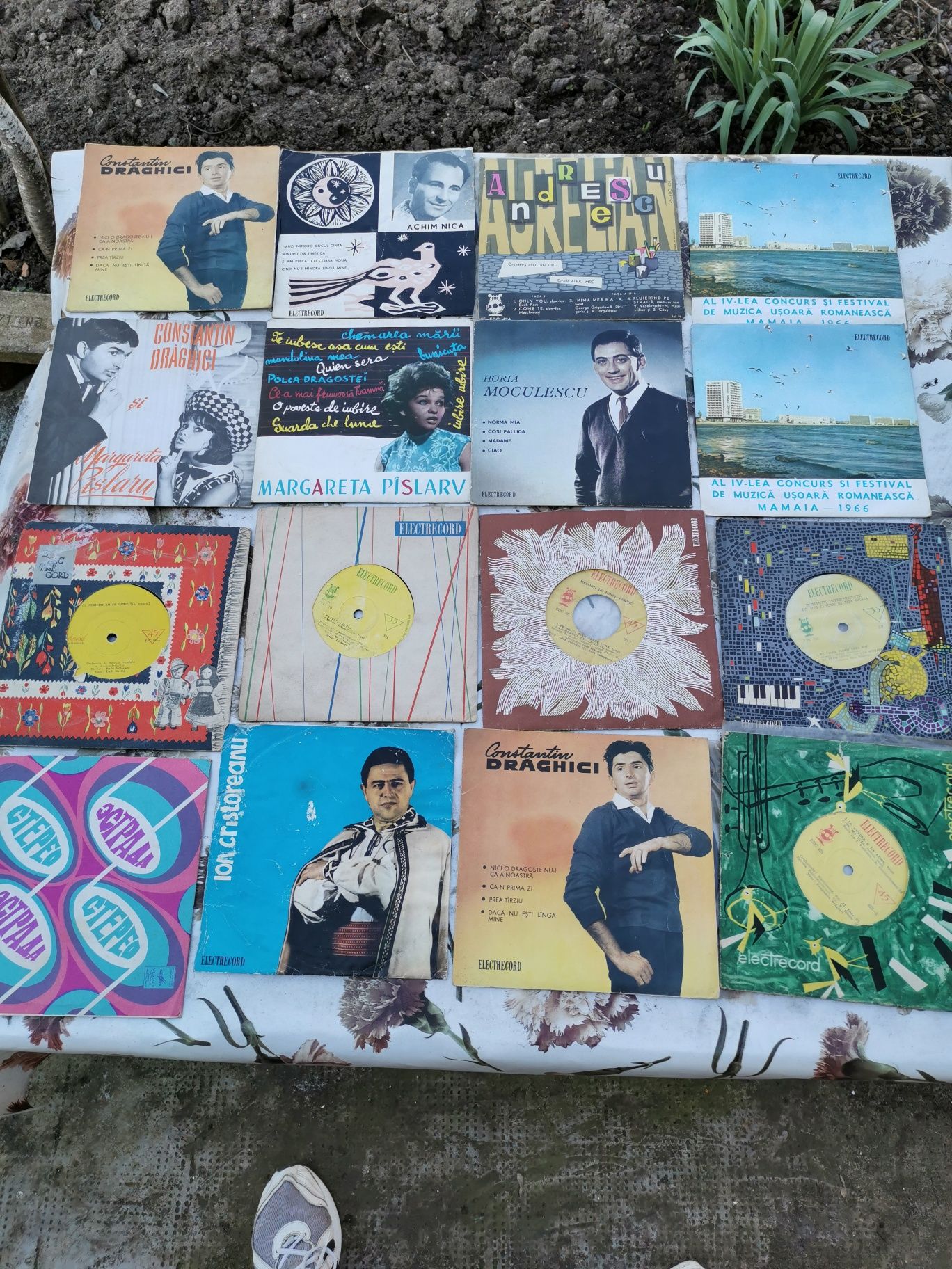 Vând placi de vinil (entru pickup)