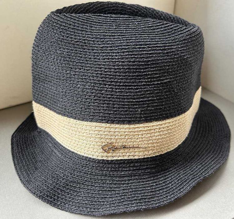 Шапка Giorgio Armani, Италия, 100% коноп