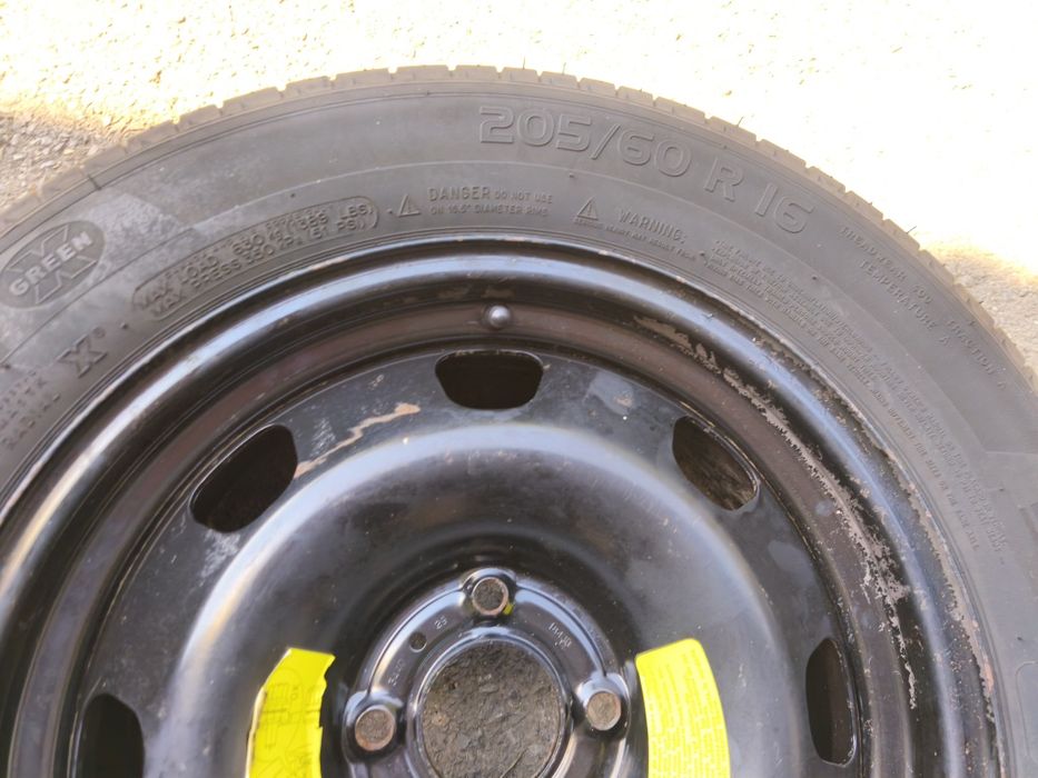 16" и 15" оригинални резервни гуми с джанти за Peugeot/Citroen.