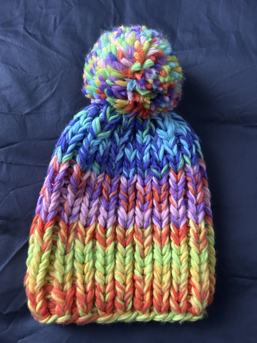 Caciula colorata marca Zara