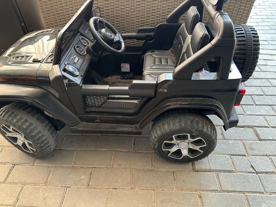 Masinuta electrica copii Jeep