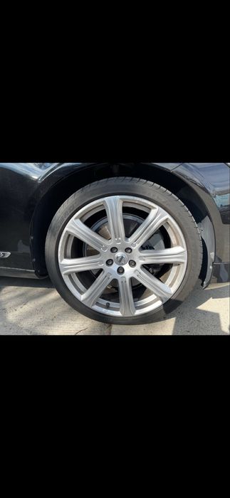 Roti VOLVO R20 - 8 spoke model - 4 jante, 2 anvelope vara pirelli