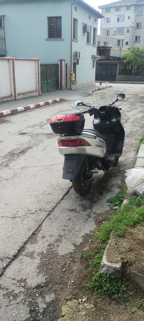 Сузуки бъргман 125