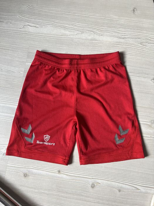 Pantaloni scurti sport Hummel