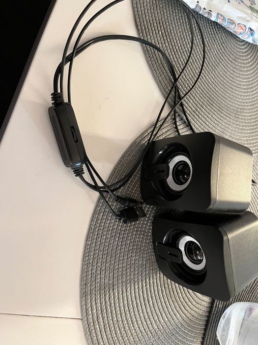 тонколони за компютър, светещи