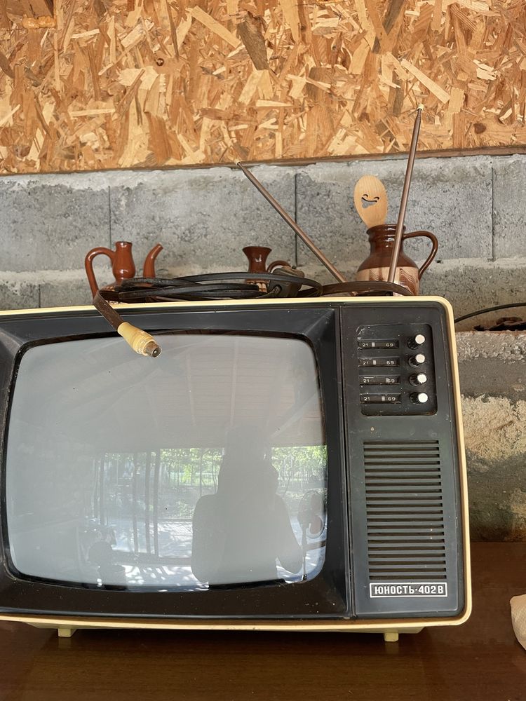 телевизор Юность 402В