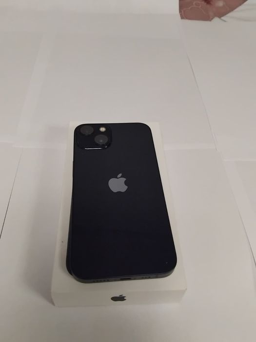 Vand iphone 13 urgent