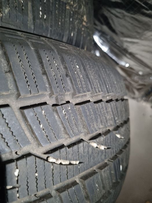 Anvelope iarna 235 55 R19 dot2022