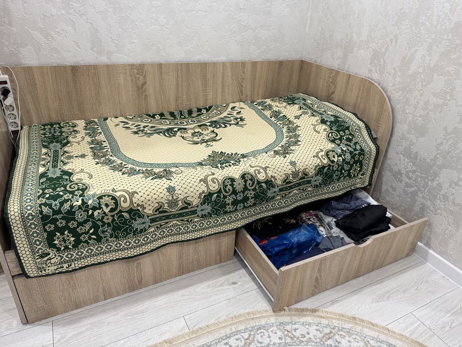 Кровать детская в хорошем состояни