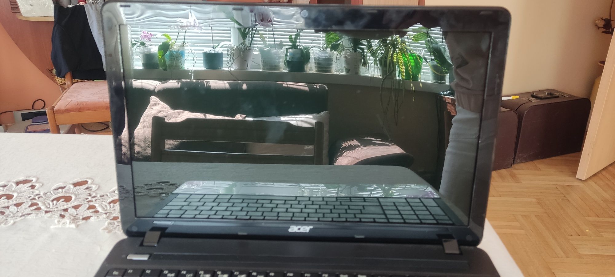 Лаптоп Acer aspire e1 - 571