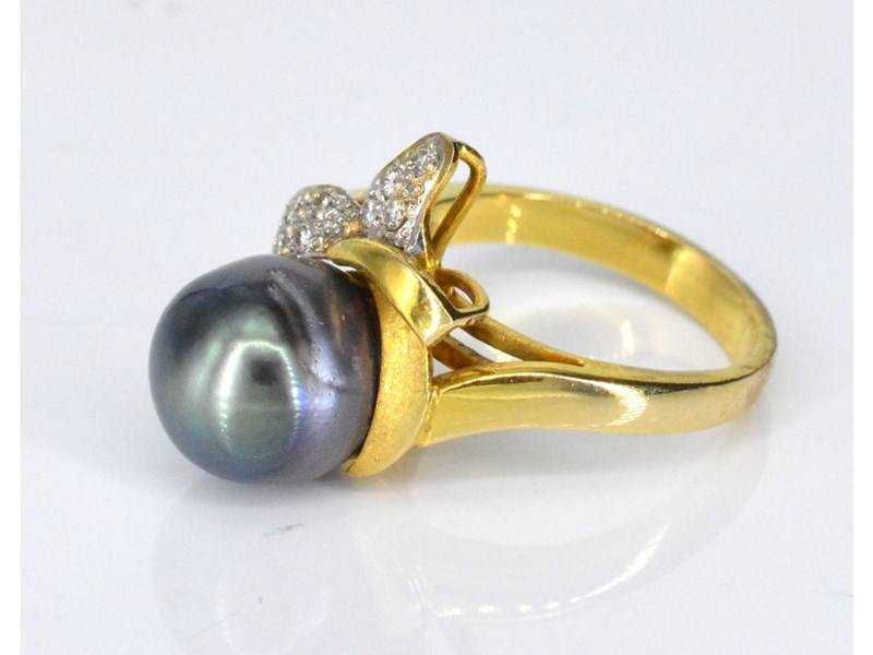 Inel cu diamnate si perla 18K