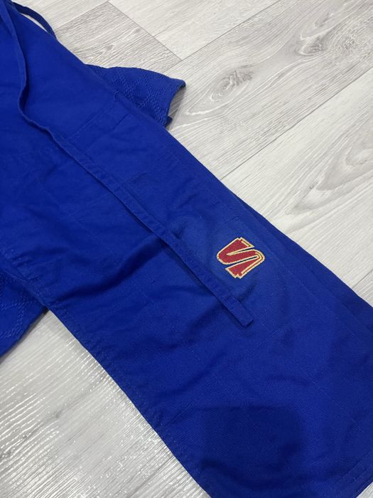 Продам кимано от дзюдо оригинал сакура