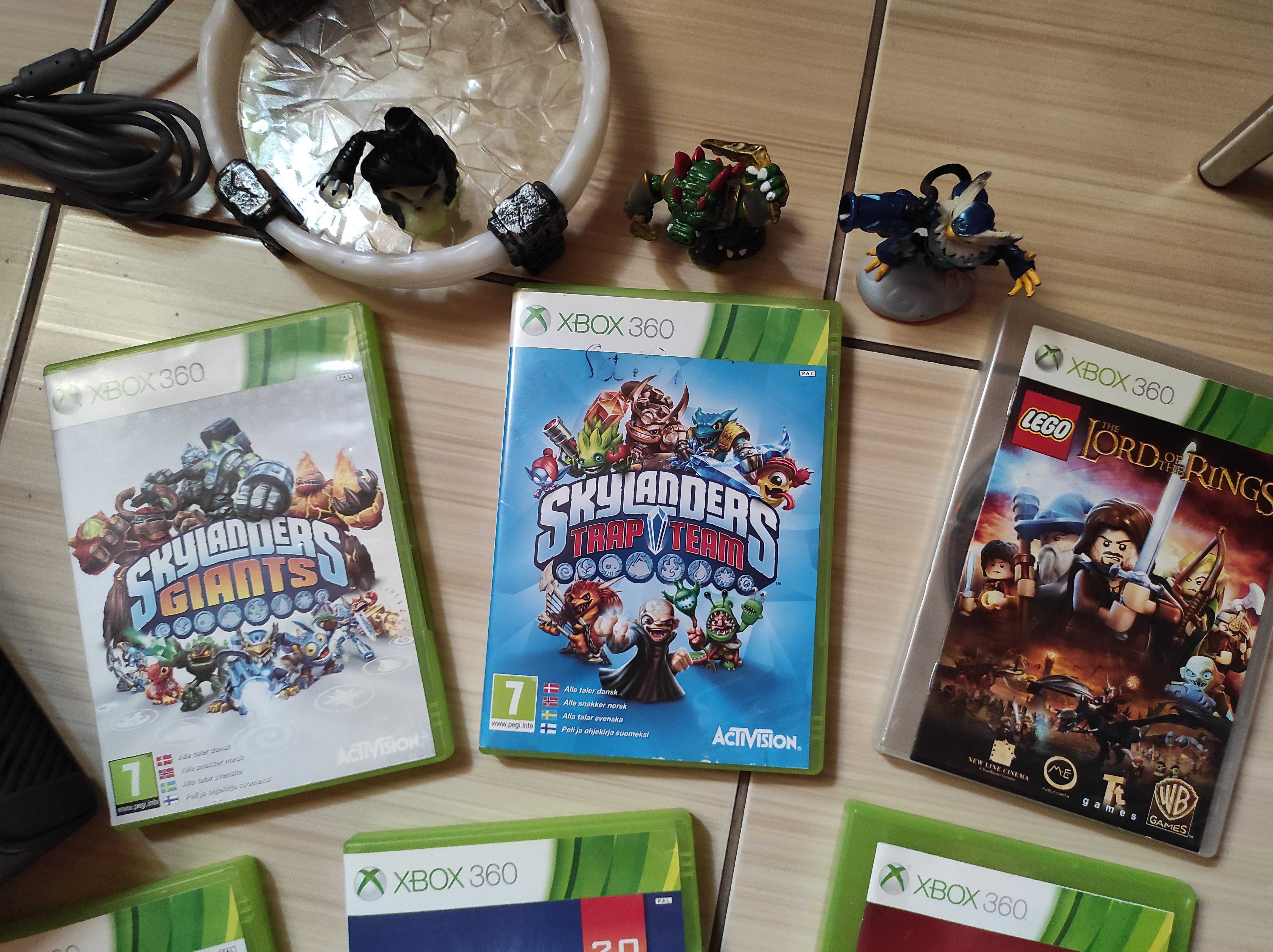 Xbox 360S jocuri incluse Fifa Disney Lego Infinity Skylanders Halo