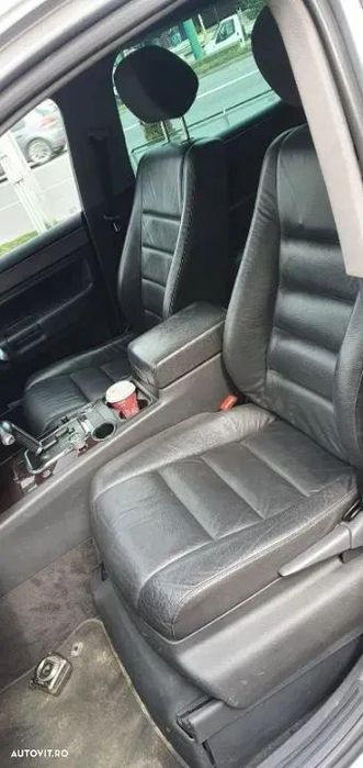 Dezmembrez Vw Touareg motor 2.5 tdi an 2006 tip motor BAC 128 kw 174 cp interior complet din piele scaun sofer bancheta spate plafon interior palasolar furtun intercooler turbo turbina turbosuflanta carcasa filtru aer debitmetru aer dezmembrari piese auto