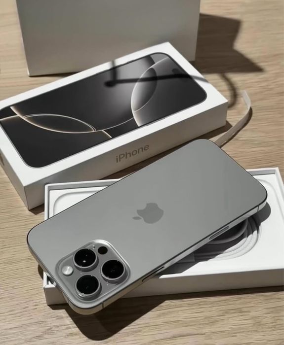 IPhone 16 PRO с гарантией