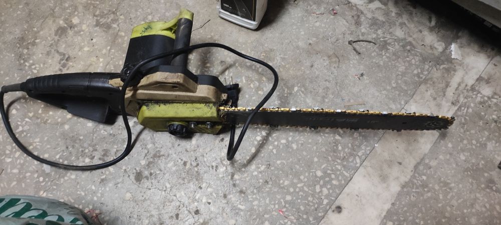 Электропила б/у  не рабочая