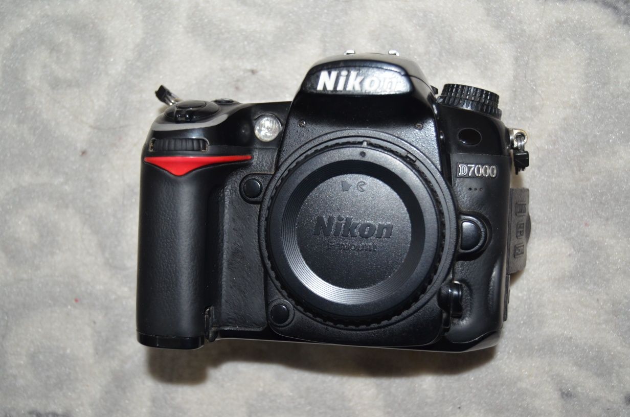 Nikon d7000 sotiladi