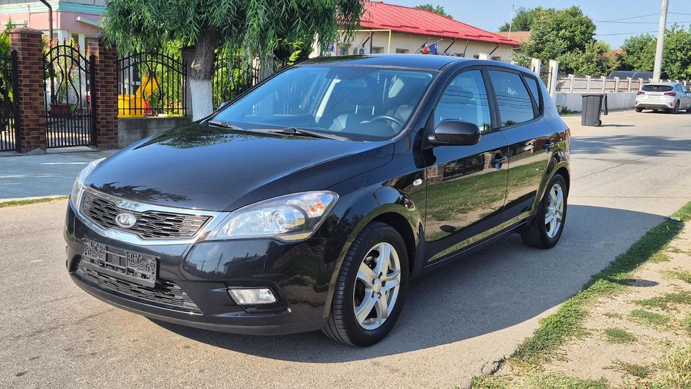 Kia Ceed Facelift ; Euro 5 ; Full Option ;Absolut Impecabila ; Vopsea Originala