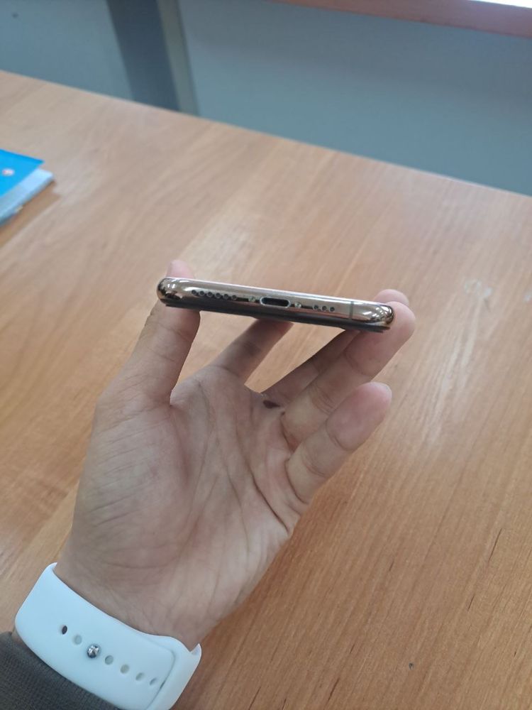 Iphone XS gold 64